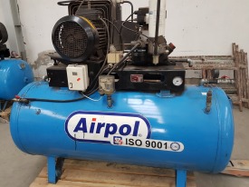 KOMPRESOR - SPRĘŻARKA ŚRUBOWA AIRPOL 5/0,8 NK40 ROK 2002