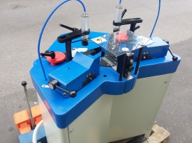 ZAGNIATARKA / ZACISKARKA DO NAROŻY MECAL CORNER ROK 2001