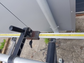 PODAJNIK ROLKOWY Z SYSTEMEM POMIAROWYM FOM ASSOMAK