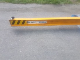 DŹWIG KOLUMNOWY WEGOMA  GSX 250-4/2,5T DO TRANSPORTU WEWNĄTRZ HALI  ROK 2000