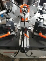 ZAGNIATARKA / ZACISKARKA DO NAROŻY ELUMATEC EP 124 