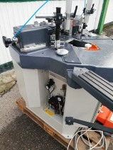 ZAGNIATARKA / ZACISKARKA  DO NAROŻY ELUMATEC EP 124 ROK 2006