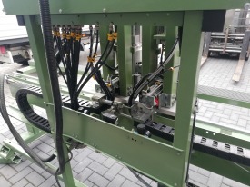 WIERTNICA OTWORÓW POD ZAWIASY W RAMIE URBAN ESB 200 ROK 2002