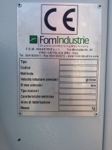 PIŁA JEDNOGŁOWICOWA FOM INDUSTRIE SIKA PLUS ZE STOŁEM PODAWCZYM I ODBIORCZYM ROK 2008