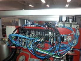 CENTRUM TNĄCO - OBRÓBCZE LINEAR CAT 500 FAB    ROK  2009